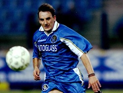 Albert Ferrer (1998–2003). Mantan bek kanan Chelsea yang direkrut dari Barcelona seharga 2,2 juta pound sterling. Pernah menjuarai Piala FA dan Piala Super Eropa dengan Chelsea. (Foto: Ben Radford /Allsport)