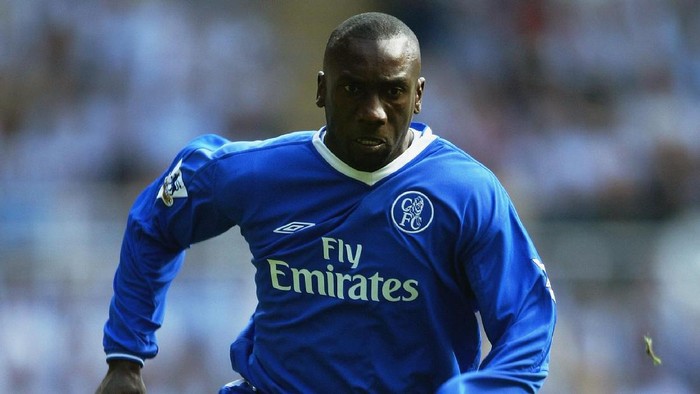  Jimmy Floyd Hasselbaink of Chelsea during the FA Barclaycard Premiership match between Newcastle United and Chelsea at St. James Park on April 25, 2004 in Newcastle, England.  (Photo by Stu Forster/Getty Images)