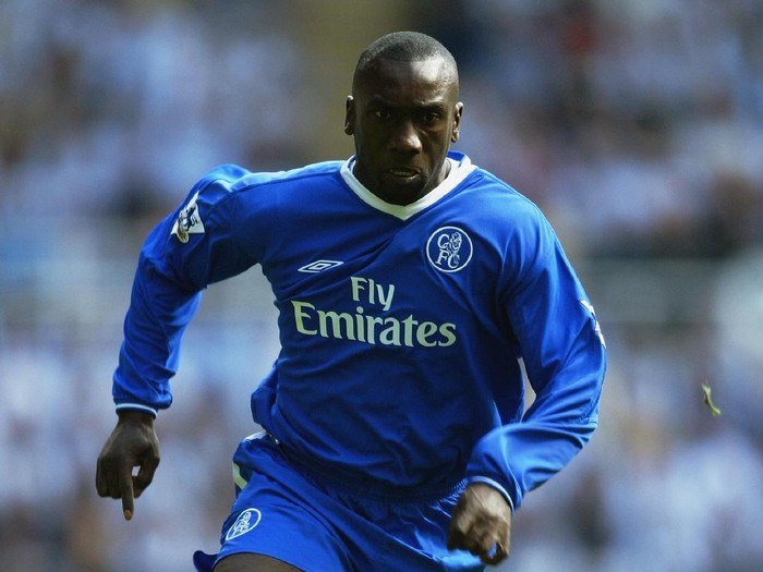 NEWCASTLE, ENGLAND - APRIL 25: Jimmy Floyd Hasselbaink of Chelsea during the FA Barclaycard Premiership match between Newcastle United and Chelsea at St. James Park on April 25, 2004 in Newcastle, England.  (Photo by Stu Forster/Getty Images)