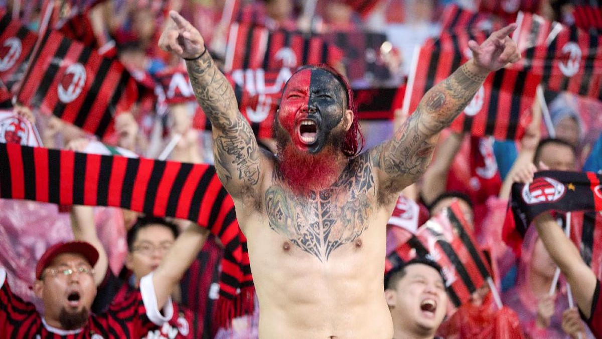 Ilustrasi fans AC Milan dalam turnamen friendly pramusim IIC 2017 di China (Foto: REUTERS/Stringer)
