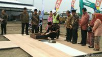 Momen Jokowi  Letakkan Batu Pertama Museum Muhammadiyah