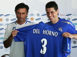 Asier Del Horno (2005–2006). Mantan bek kiri Chelsea yang direkrut dari Athletic Bilbao seharga 8 juta pound sterling. Di antaranya pernah menjuarai Premier League dengan Chelsea. (Foto: Christopher Lee/Getty Images)