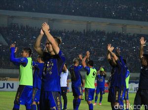 Dijamu Persija, Persib Bawa 19 Pemain