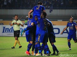 Persib Vs Persija Sementara Imbang 1-1