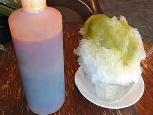 Kayak Apa ya Rasanya? Es Serut Kecap Asin dan Saus Bawang Putih Ini?