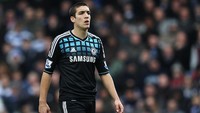 Oriol Romeu (2011–2015). Mantan gelandang Chelsea yang direkrut dari Barcelona seharga 5 juta euro. Di antaranya pernah menjuarai Piala FA, Liga Champions, dan Liga Europa dengan Chelsea. (Foto: Clive Mason/Getty Images)