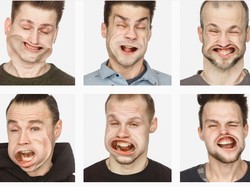 Ini Jadinya Kalau Wajahmu Diterpa Angin 300 Km/Jam