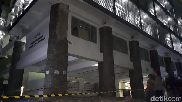 Foto: Begini Penampakan Pilar Gedung ITB yang Roboh