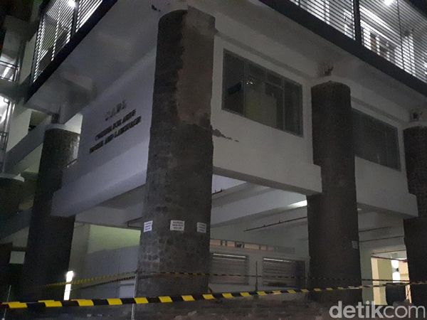 Foto: Begini Penampakan Pilar Gedung ITB yang Roboh