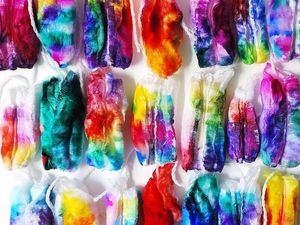 Potret Stretch Mark Warna-warni Karya Seniman Muda Brazil