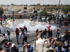 Polisi Israel dan Warga Palestina Bentrok di Kompleks Masjid Al-Aqsa