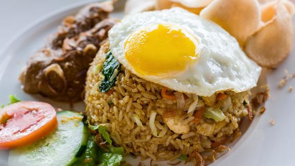 8 Nasi Goreng Kampung Sedap Pilihan Netizen Buat Sarapan