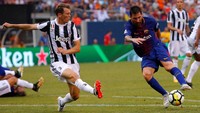 Barcelona dan Juventus berduel di MetLife Stadium, East Rutherford, New Jersey, Minggu (23/7/2017) pagi WIB. Foto: REUTERS/Mike Segar