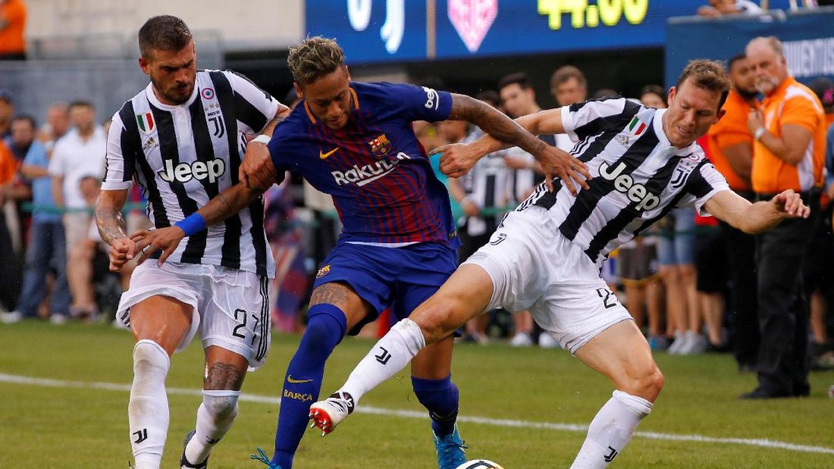 Barcelona menang 2-1 atas Juventus di laga International Champions Cup (Foto: REUTERS/Mike Segar)