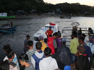 Kapal Nelayan Garut Tenggelam, Seorang Awak Kapal Hilang