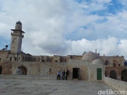 Masjid Al Aqsa yang Sakral di Yerusalem
