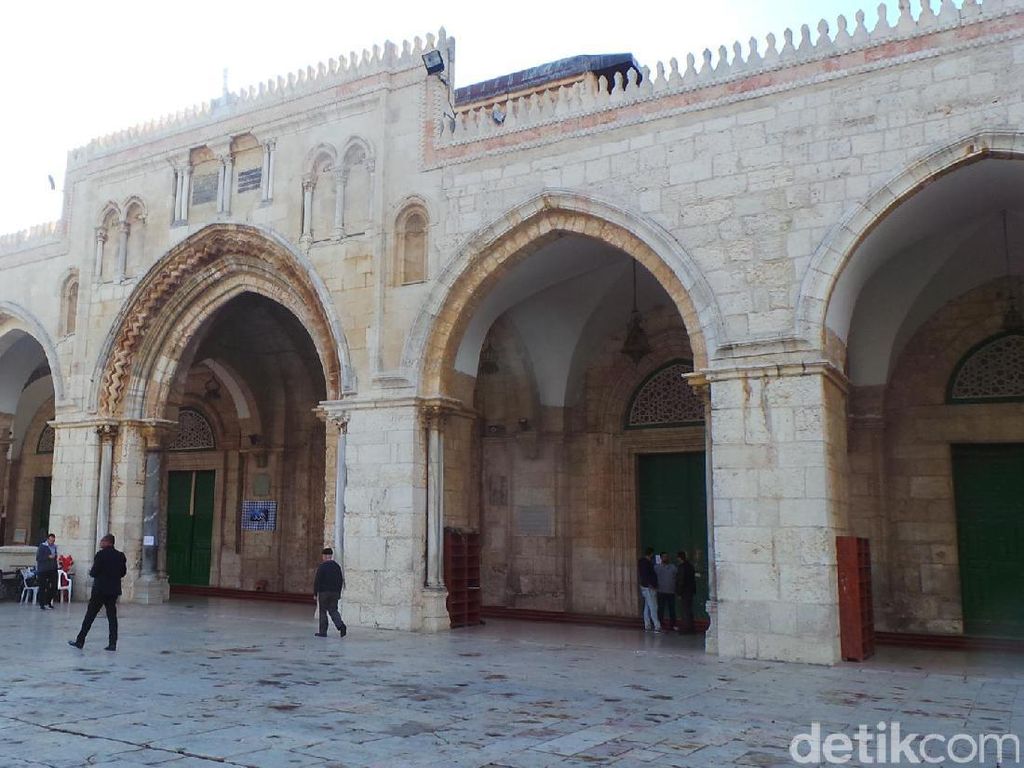 Pria di Bawah 50 Tahun Kembali Dilarang Salat Jumat di Al-Aqsa Pria di Bawah 50 Tahun Kembali Dilarang Salat Jumat di Al-Aqsa