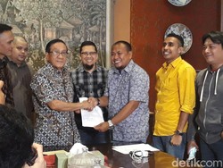 Novanto Tak Mundur, Generasi Muda Golkar Mengadu ke Akbar Tandjung