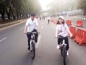 Rayakan Hari Anak, Menhub dan Putrinya Bersepeda di Car Free Day