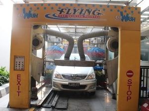 Mobil Canggih Bikin Ribet Saat Cuci Mobil Otomatis