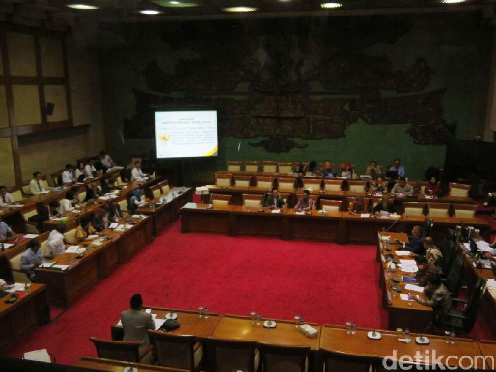 Komisi XI Gantung Usulan Anggaran Sri Mulyani Rp 45,1 Triliun Komisi XI Gantung Usulan Anggaran Sri Mulyani Rp 45,1 Triliun
