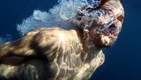 Potret Manusia Air Nyata, Hobi Main di Laut dan Kolam Terdalam Dunia