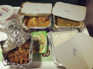 Makanan di Kereta Api India Sangat Tidak Layak untuk Dikonsumsi