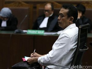 KPK Eksekusi Eks Pejabat Pajak Handang ke Lapas Semarang