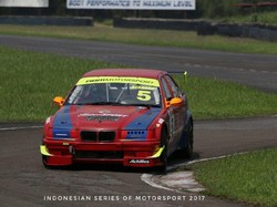 Tiga Pebalap ABM Motorsport Naik Podium di ISSOM Seri Ketiga