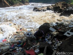Kata Dinas Lingkungan Hidup Bandung Soal Air Terjun Jompong Beracun