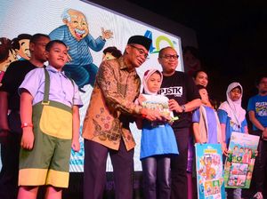 Ketika Dirut BPJS TK Mendongeng di Depan Anak-anak