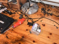 Baterai Diisi Terus-Menerus, Laptop di Rumah Melbourne Ini Meledak