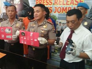 Nyambi Jual Sabu, Manajer Marketing Swalayan di Jombang Diringkus