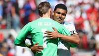 Casemiro adalah salah satu algojo Madrid yang gagal. Eksekusinya dalam adu penalti menghantam mistar gawang. Foto: Ezra Shaw/Getty Images