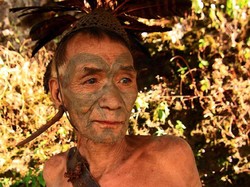 Kisah Suku Terpencil Pemburu Kepala Manusia di Myanmar dan Malaysia