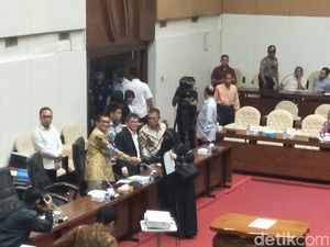 Video Momen Yulianis Diperiksa Pansus Hak Angket KPK