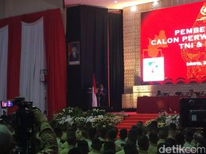 Jokowi Hadiri Pembekalan Capaja TNI-Polri di Mabes TNI Cilangkap Jokowi Hadiri Pembekalan Capaja TNI-Polri di Mabes TNI Cilangkap