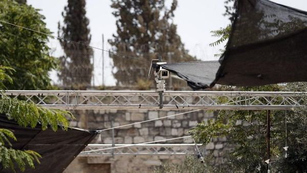 Ini Penampakan CCTV yang Dipasang Israel di Luar Masjid Al-Aqsa