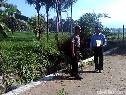 Polisi Duga 143 KIS Warga Surabaya Sengaja Dibuang di Sungai