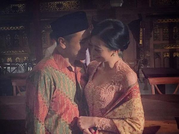 Intip Momen Romantis Mantan Pacar Yuni Shara Lamar Kekasihnya