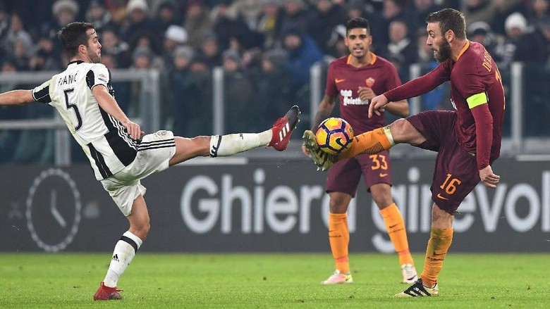 De Rossi: Juve Tak Punya Kelemahan De Rossi: Juve Tak Punya Kelemahan