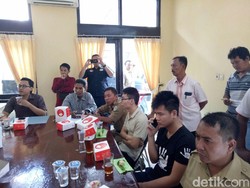 Tim Pengawasan Orang Asing Temukan 70 HP di Kontrakan 2 WN Tiongkok