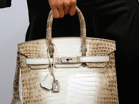 Kalahkan Gucci, Louis Vuitton Brand Fashion Paling Berpengaruh di 2017