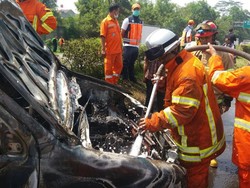 Mobil Terbakar di Tol Purbaleunyi, Sopir Selamat
