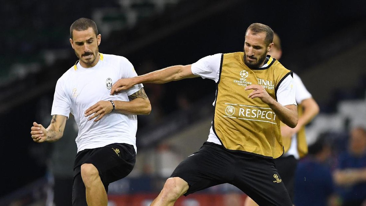 Leonardo Bonucci dan Giorgio Chiellini (Shaun Botterill/Getty Images)