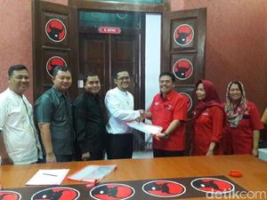 Bupati Kudus, Musthofa Ambil Formulir Pendaftaran Cagub Jateng