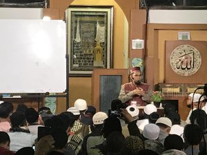 Menjejali Ilmu Agama Penuh Sistematis