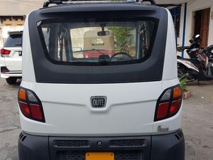 Bajaj Roda 4 Siapkan Sistem Pembayaran Non-tunai