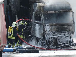 Truk Terbakar dan Akibatkan Kemacetan