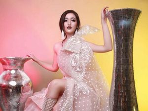 Pose Ranty Maria Tampil Mempesona